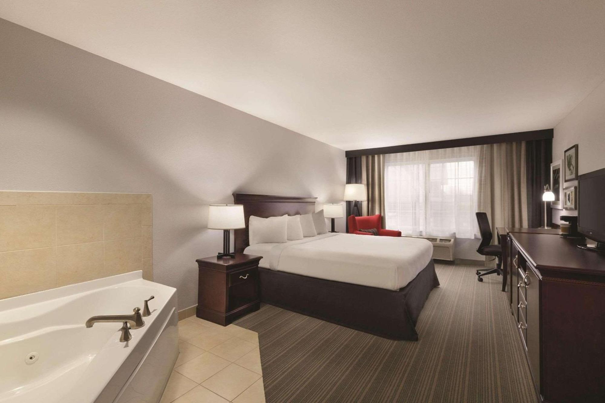 Country Inn & Suites By Radisson, Madison, Al Eksteriør bilde